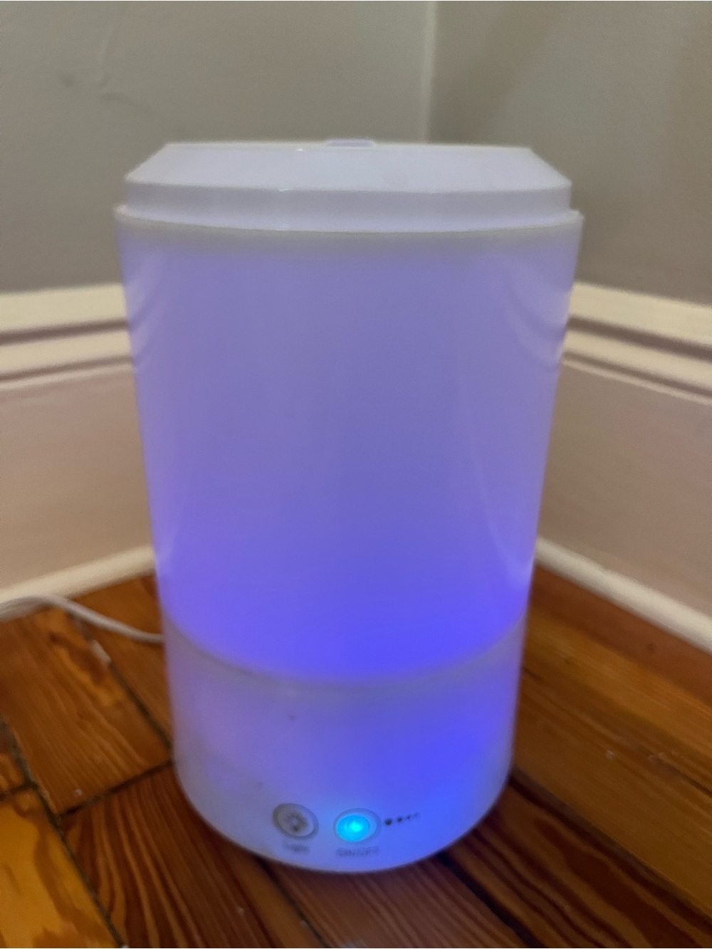 White Diffuser with LED changing Light - Picture 7 of 7